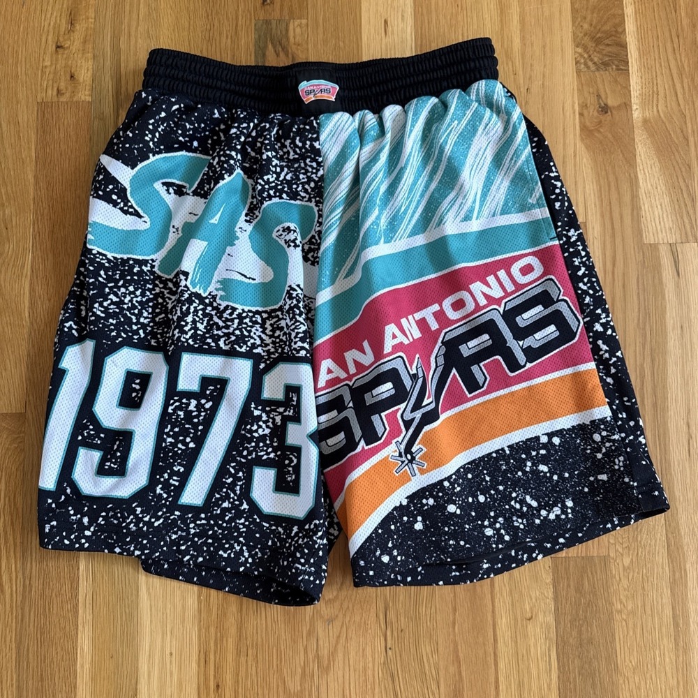 Mitchell & Ness San Antonio Spurs NBA HYPER HOOPS Retro Swingman Shorts Mens L